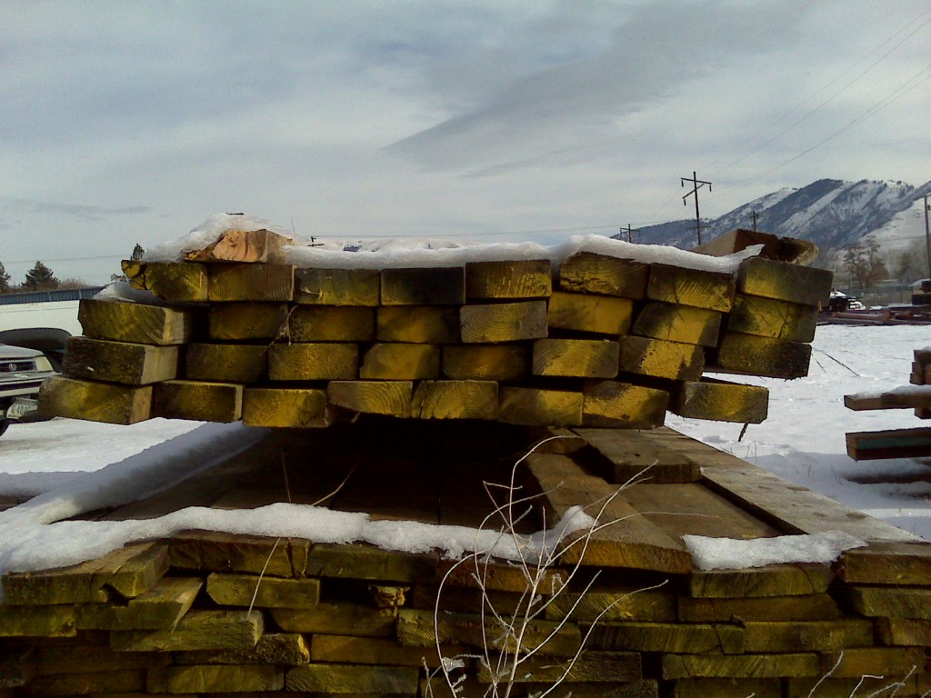 Item #0018.  2x4, 30 @ 16', 2@12'. $65 (Reg. $0.15/lnft).
